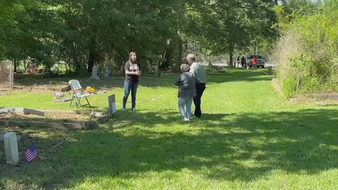 Heritage House Museum of Orange county holds annual cemetery walk at