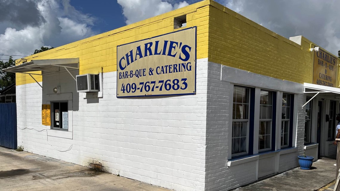 Charlie s Bar B Que ranked one of Texas best by New York Times