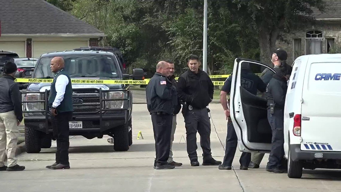 Retired Port Arthur firefighter dies after Thursday shooting