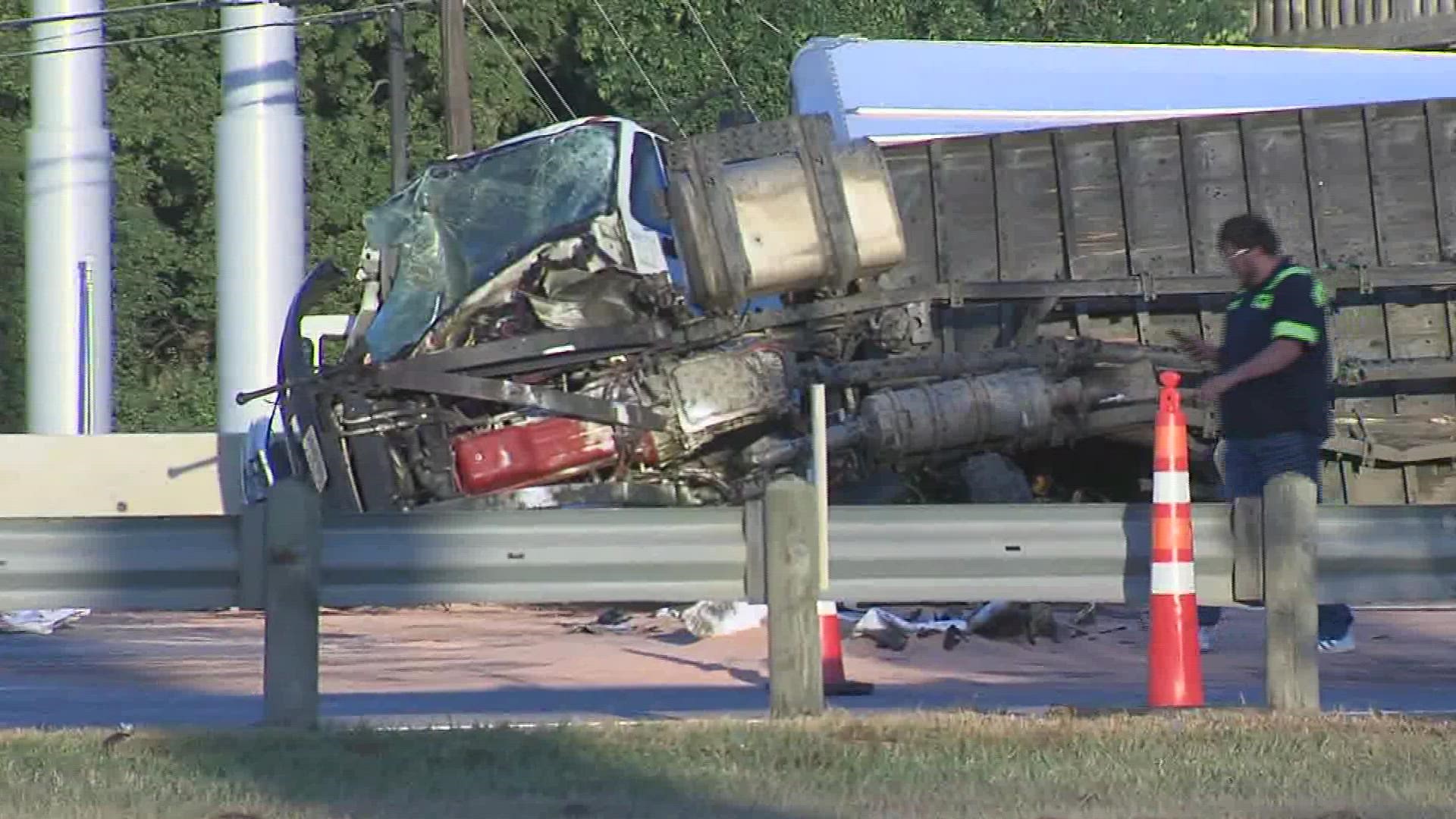 Early Tuesday morning fatal wreck shuts down Interstate 10 in Beaumont