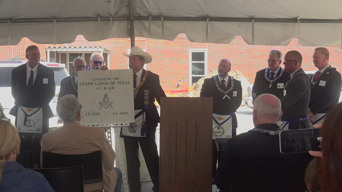 Nederland ISD celebrate newly-renovated campuses with special