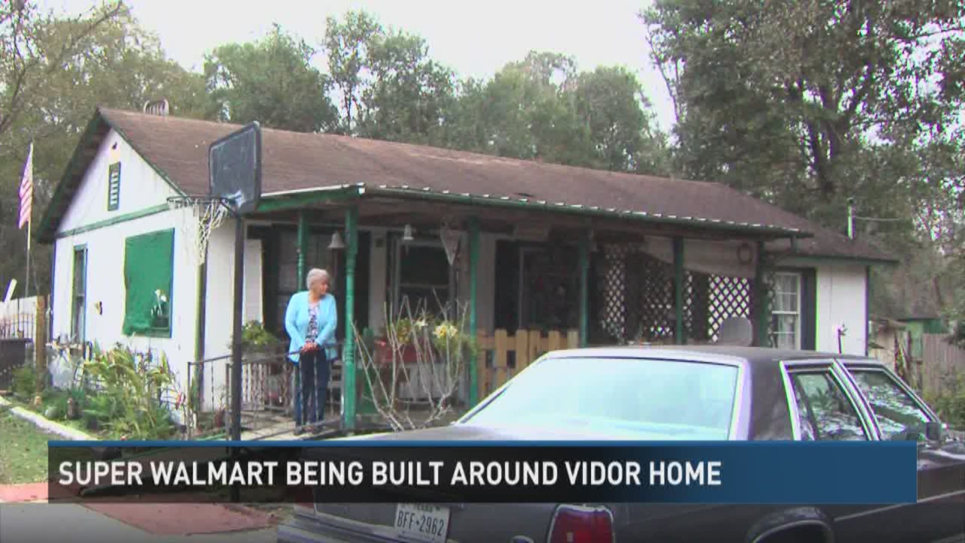 Super Walmart being built around Vidor home