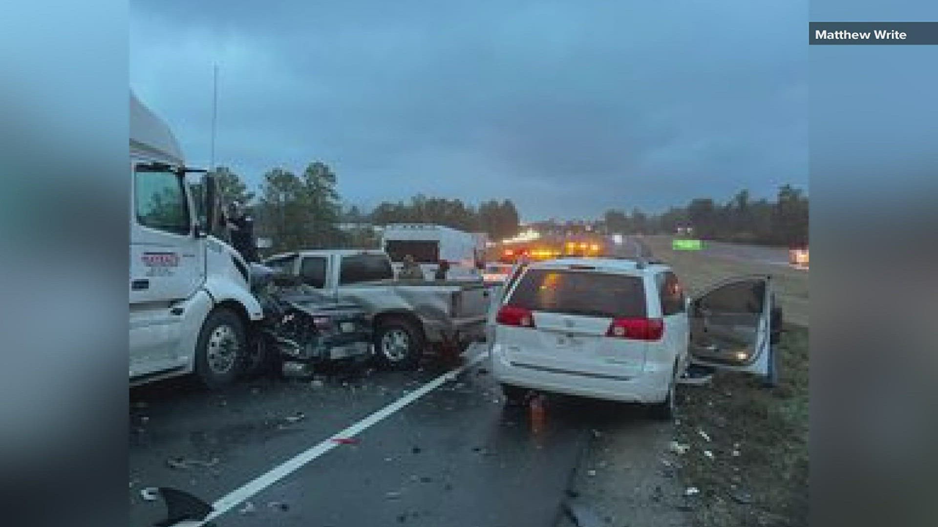 Multiple vehicle crash in Lumberton causes traffic to back up