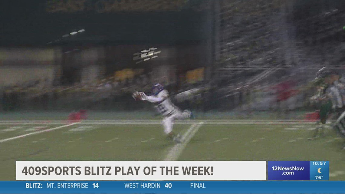 John Sanderson stretches out for a big catch in the Play of the Week
