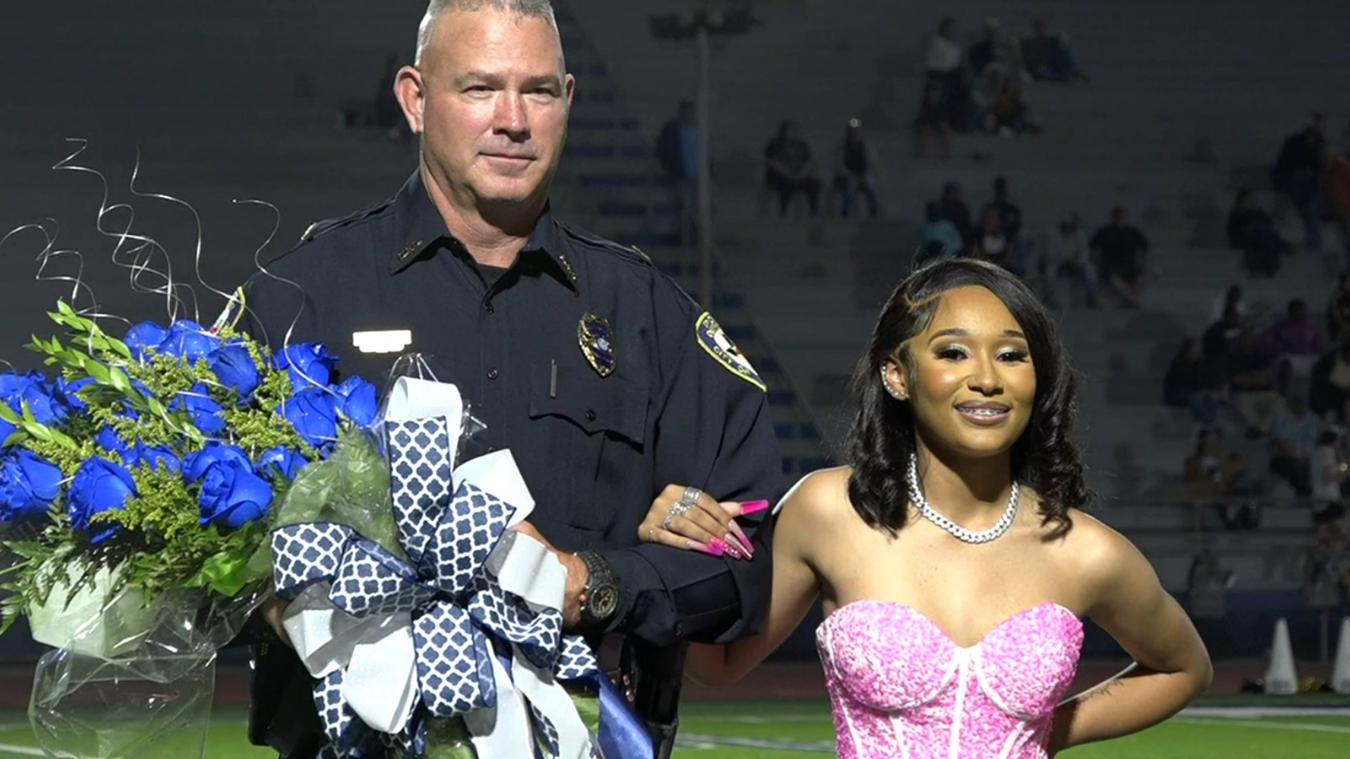 After helping to get justice for sister who was murdered in 2021, police  officer escorts teenager during homecoming court
