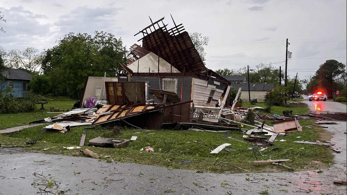 SE Texas storms cause school delays, power outages Wednesday - Vimarsana News
