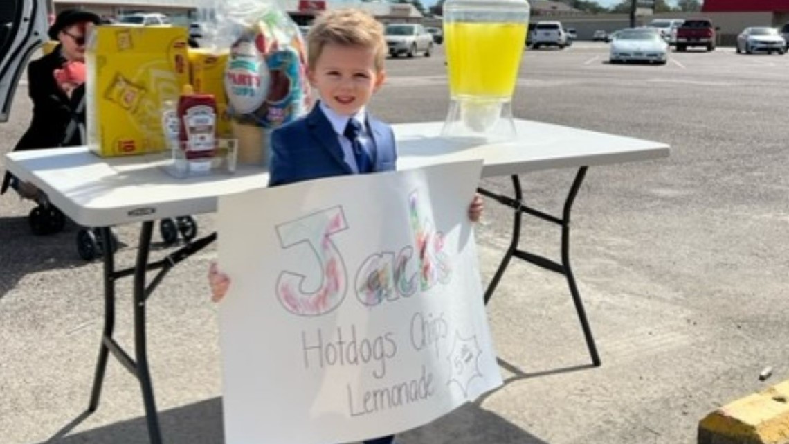 5-year-old boy's hotdog, lemonade stand was big hit in Vidor - Vimarsana News