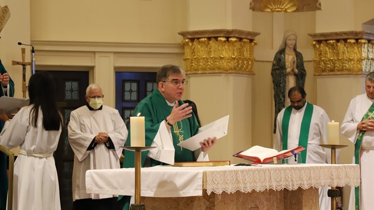 St. Anne Church in Beaumont celebrates new pastor 12newsnow