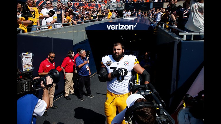 Alejandro Villanueva's Steelers merchandise becomes No. 1 seller