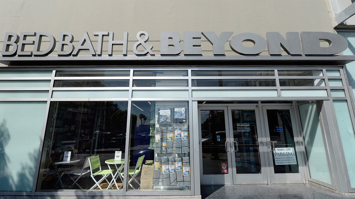 Bed Bath & Beyond is temporarily accepting Toys R Us gift cards