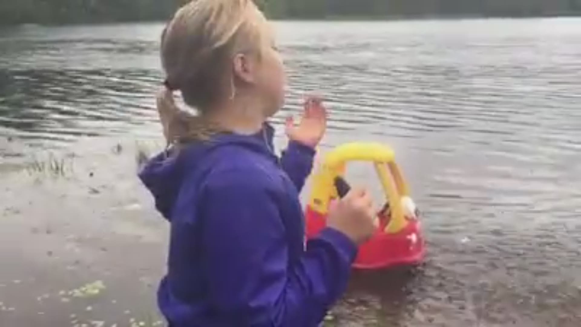 Some kids in Hartsville, South Carolina recreated #JeepWatch that happened in Myrtle Beach earlier in the day. Video courtesy of Chrissie Wine-Thomas.