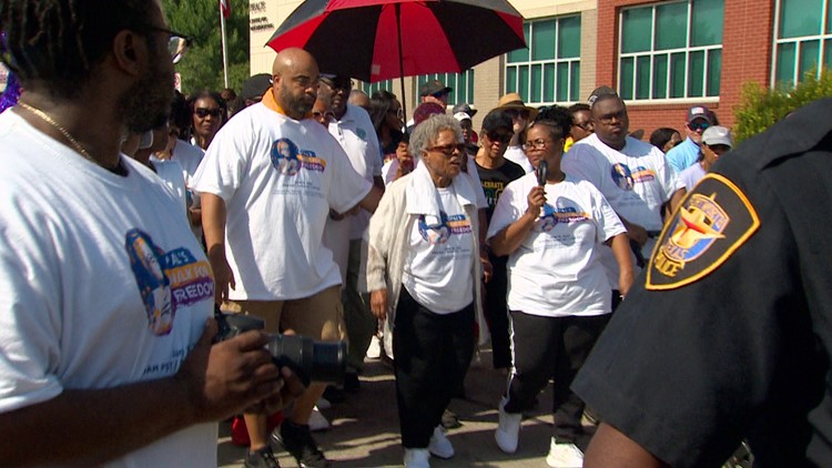 Hundreds Join 95-Year-Old Civil Rights Activist Opal Lee for 2022 Juneteenth Freedom Walk in Fort Worth
