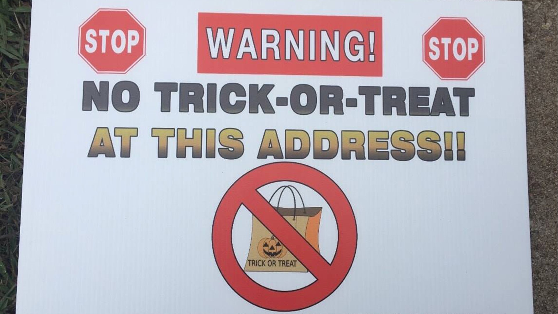 Georgia Sheriff S Office Placing No Trick Or Treat Signs