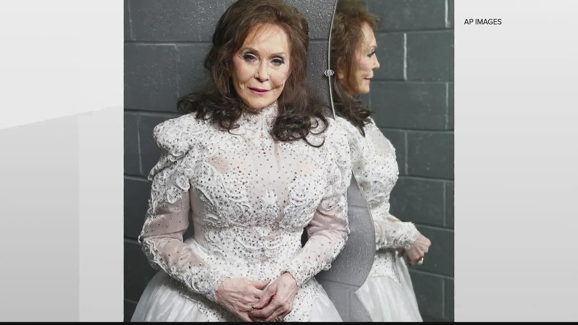 The Kentucky coal miner's daughter died today at her home in Mills, Tennessee.